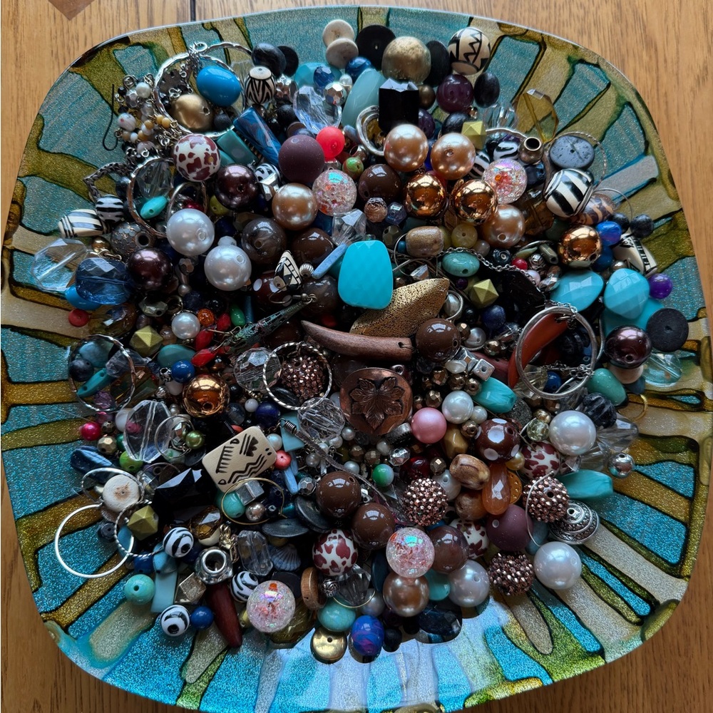 Bead Soup 🥣 and Jewelry Making 
3 oz Small bag Reg $8 on SALE LIMITED TIME $6
